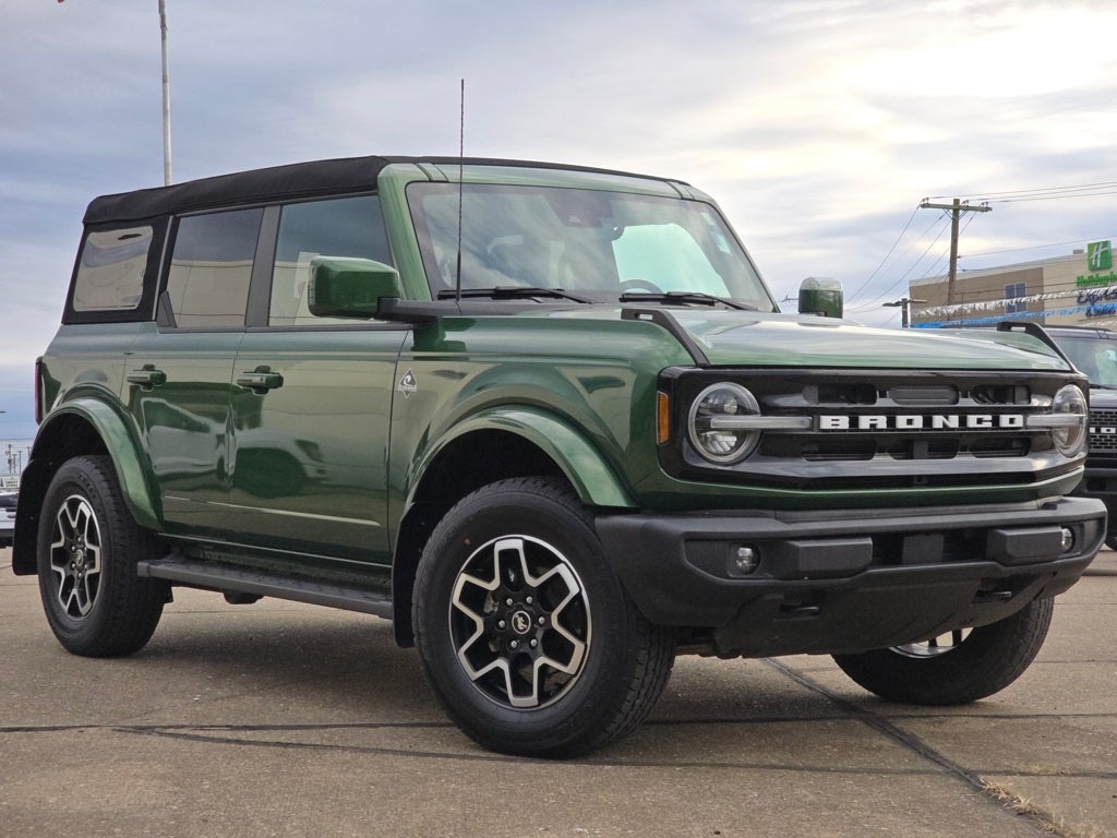 2024 Ford Bronco Outer Banks