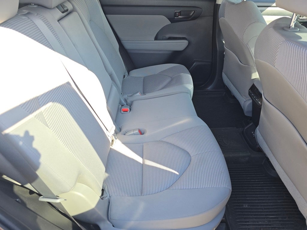 2023 Toyota Highlander Hybrid LE