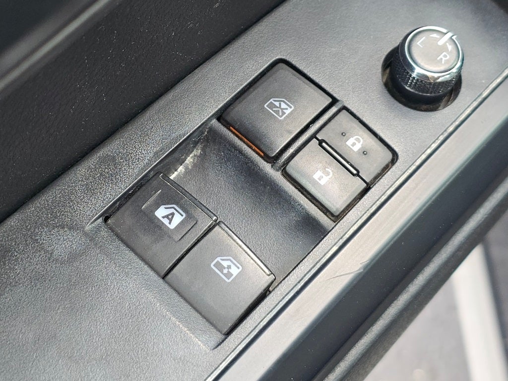 2017 Toyota Tacoma SR