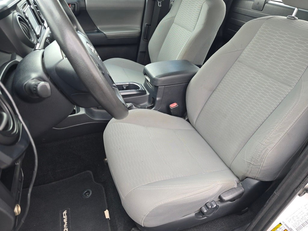 2017 Toyota Tacoma SR