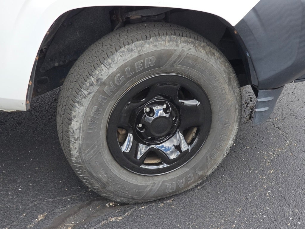 2017 Toyota Tacoma SR