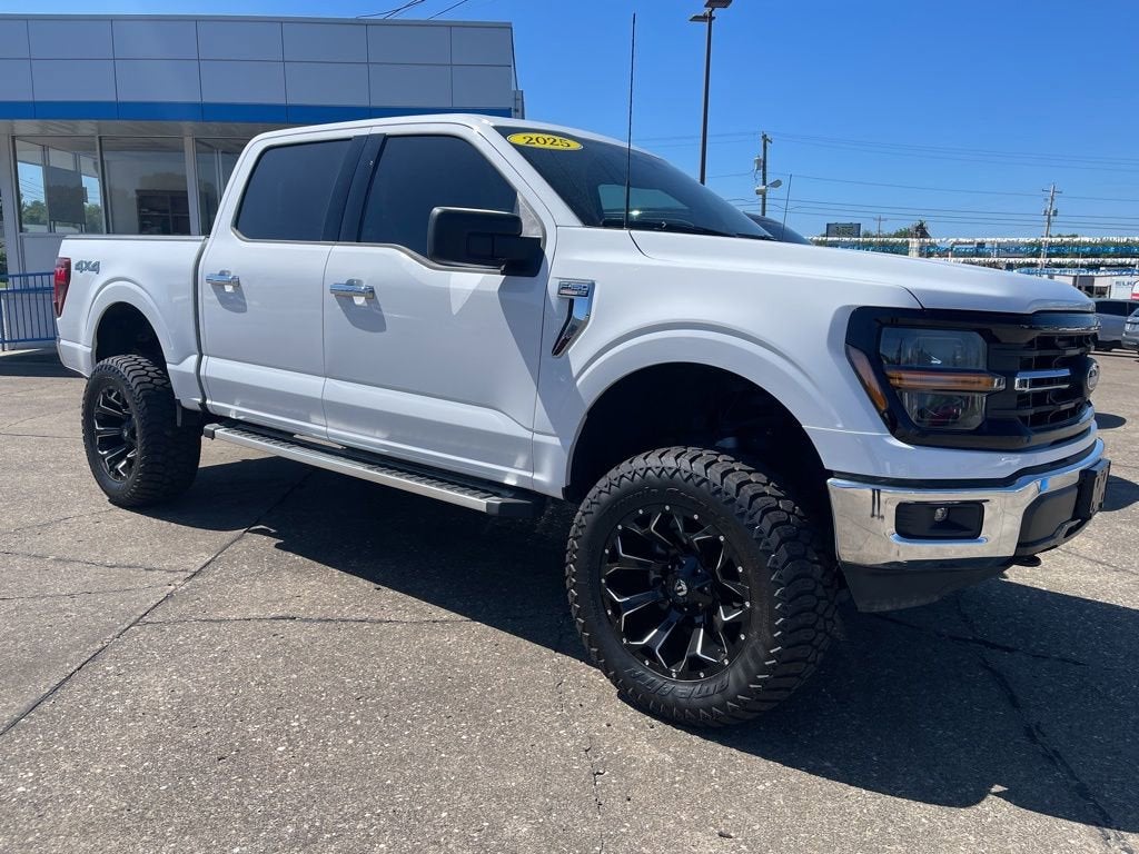 2025 Ford F-150 XLT 4x4 SuperCrew 145 in's photo