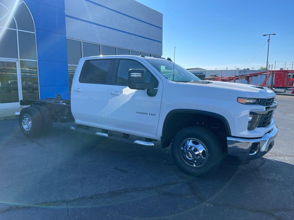 2026 Chevrolet Silverado 3500 HD Chassis Cab LT