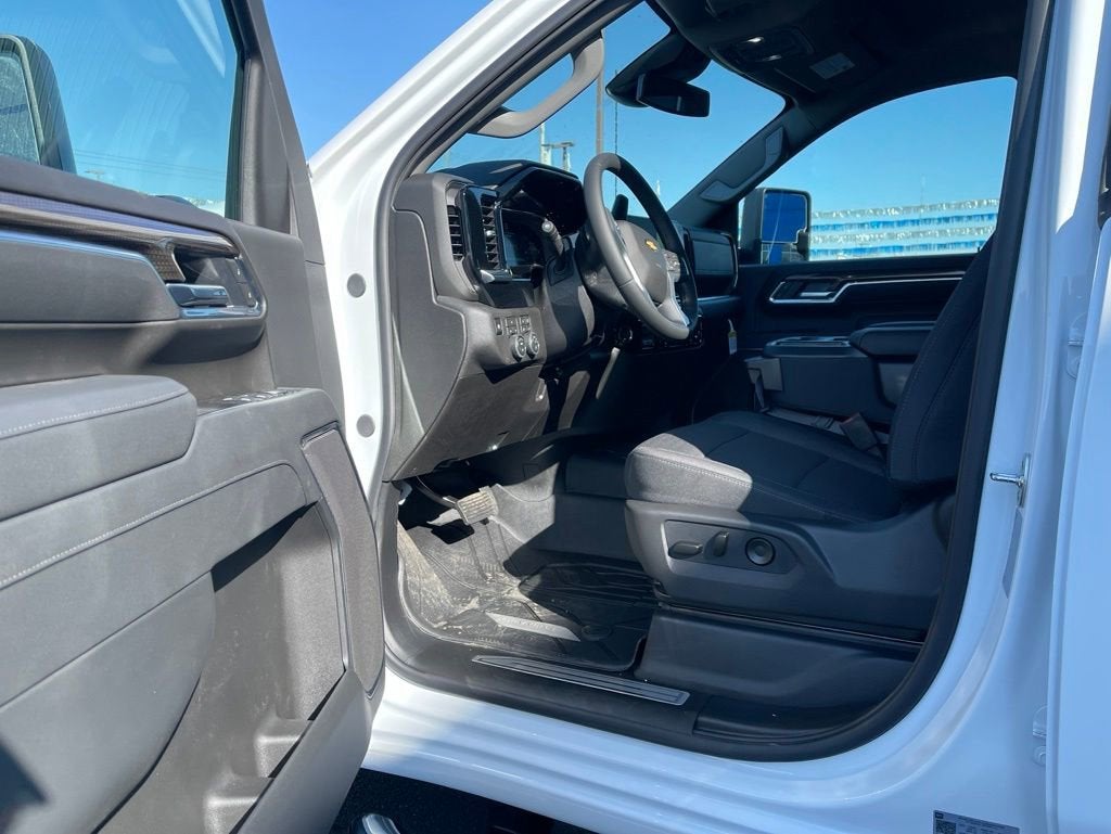 2026 Chevrolet Silverado 3500 HD Chassis Cab LT