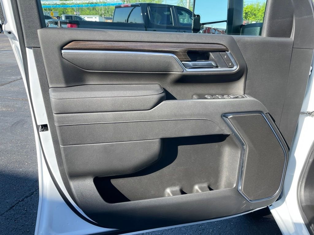 2026 Chevrolet Silverado 3500 HD Chassis Cab LT