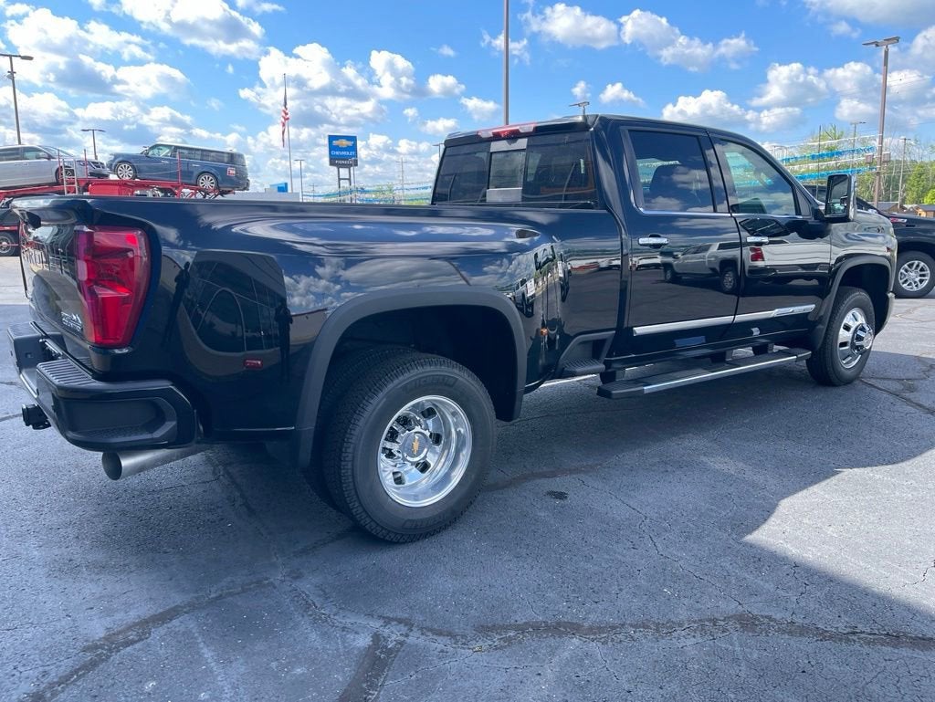 2026 Chevrolet Silverado 3500 HD High Country DRW