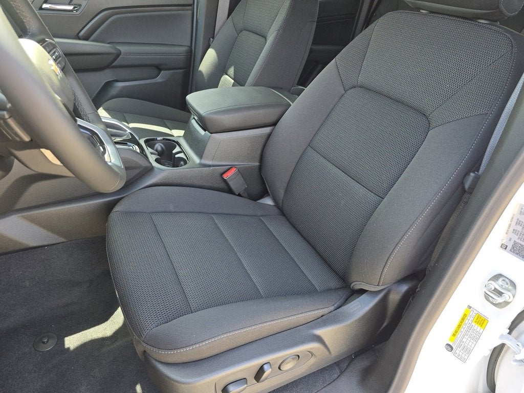 2025 Chevrolet Colorado WT/LT