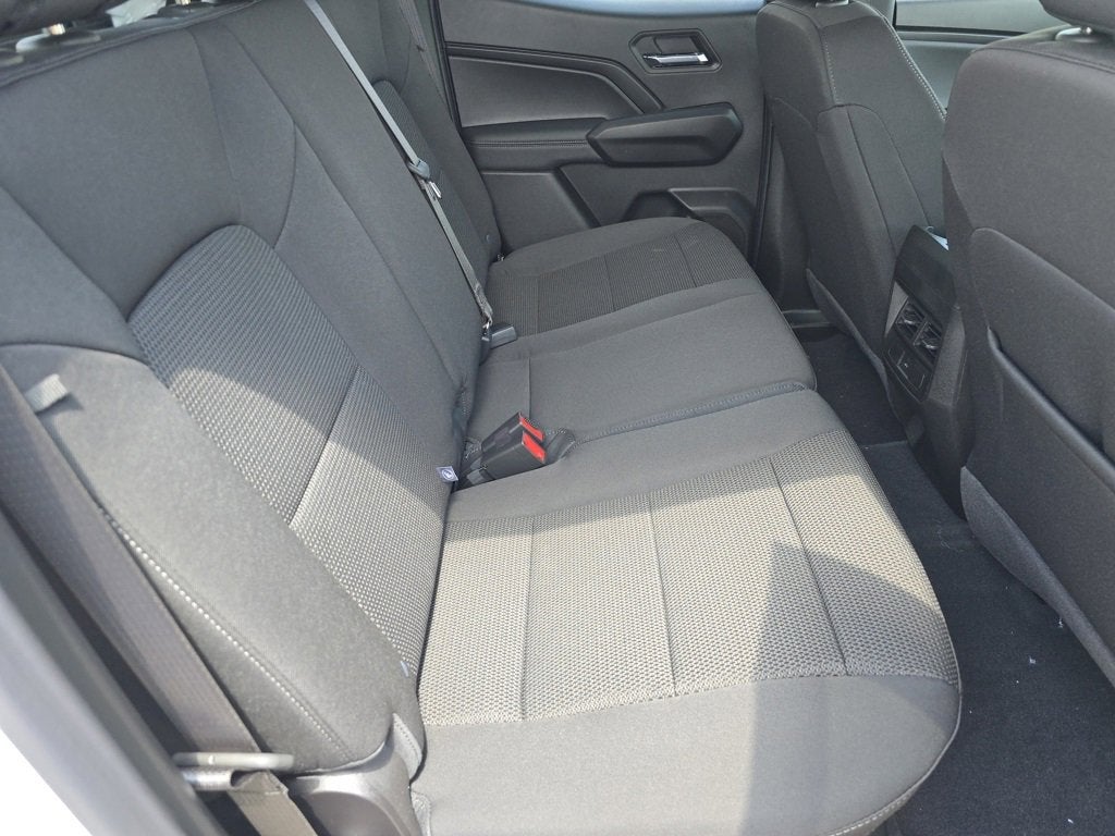 2025 Chevrolet Colorado WT/LT