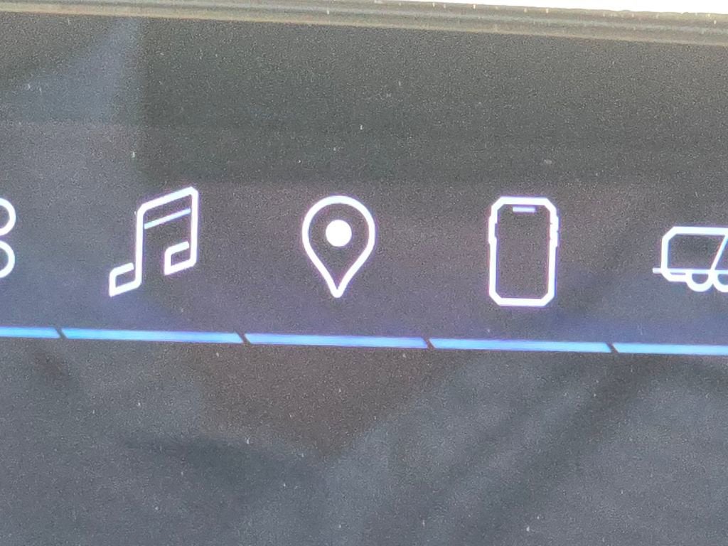 2025 Chevrolet Suburban LS