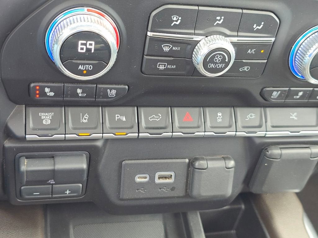 2023 GMC Sierra 3500 HD Denali