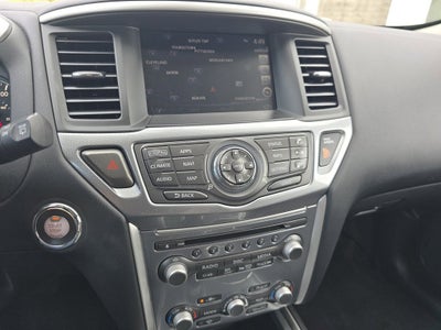 2020 Nissan Pathfinder SL