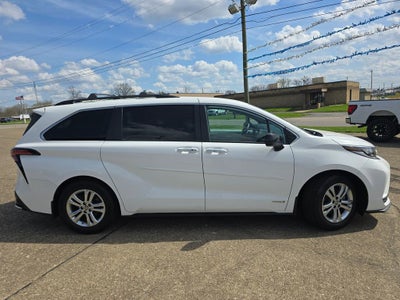 2021 Toyota Sienna XSE