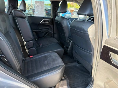2022 Mitsubishi Outlander SE