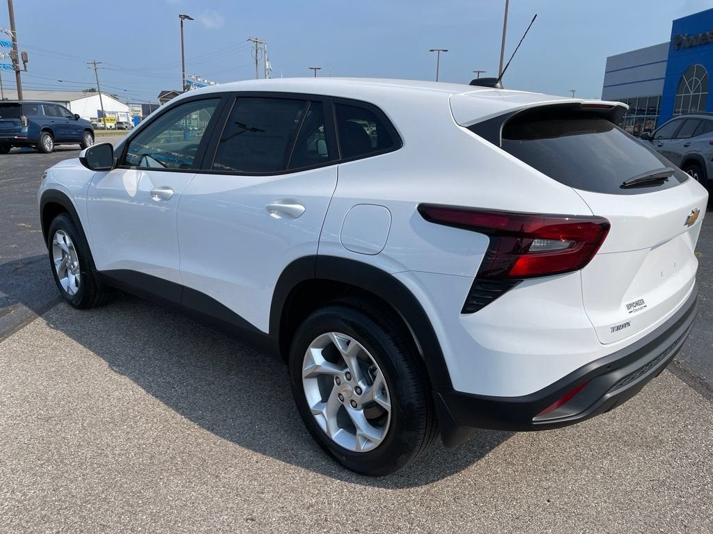 2026 Chevrolet Trax LS