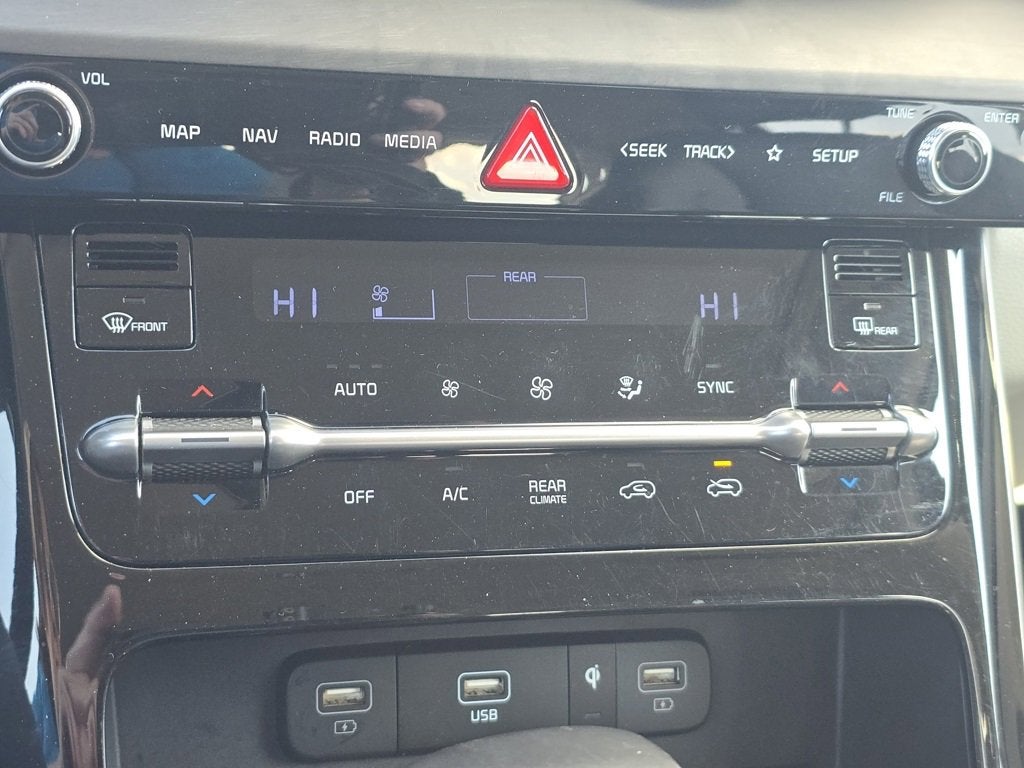 2024 Kia Carnival SX