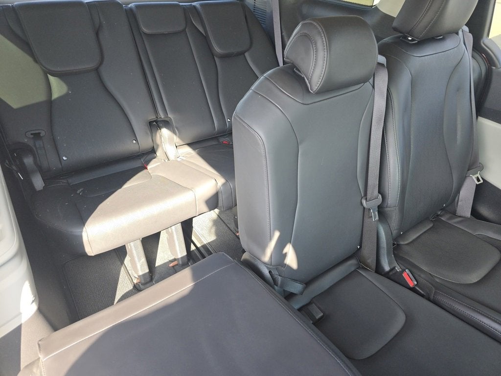 2024 Kia Carnival SX