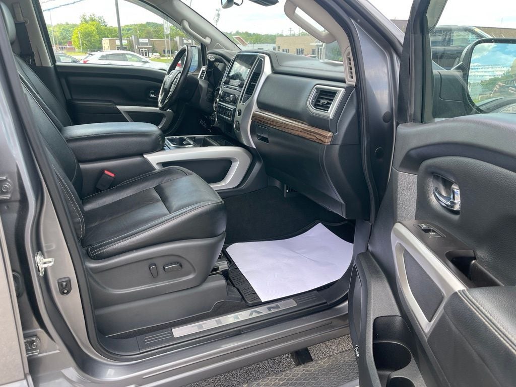 2020 Nissan Titan SL