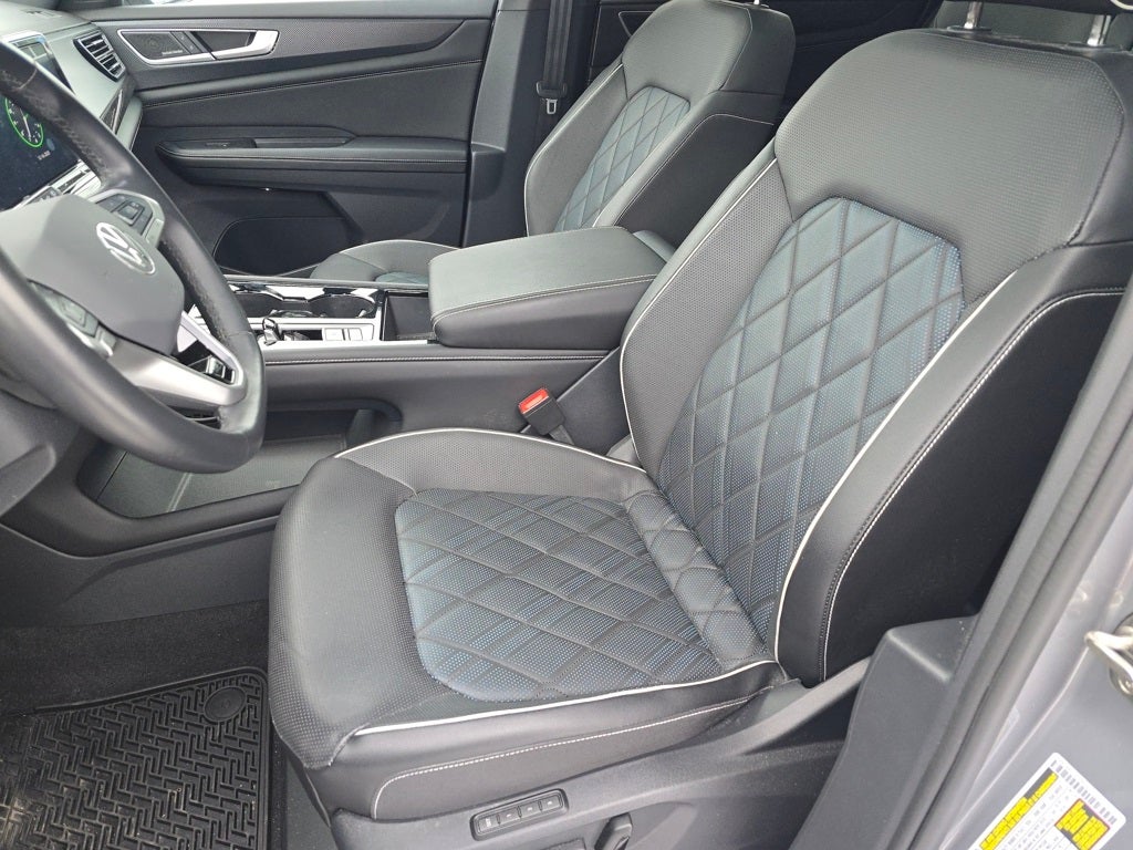 2024 Volkswagen Atlas Cross Sport 2.0T SEL Premium R-Line