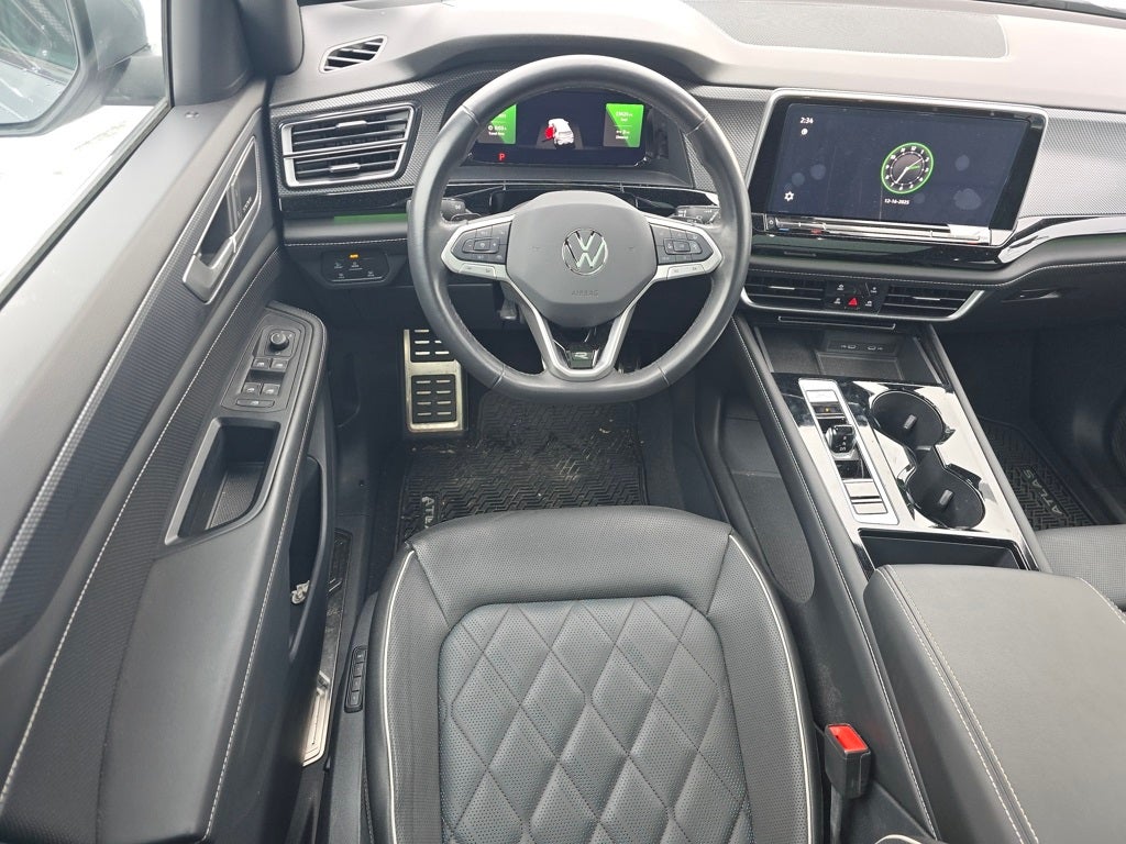 2024 Volkswagen Atlas Cross Sport 2.0T SEL Premium R-Line
