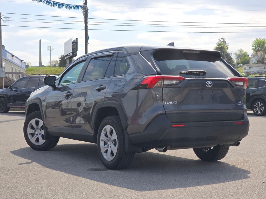 2024 Toyota RAV4 LE