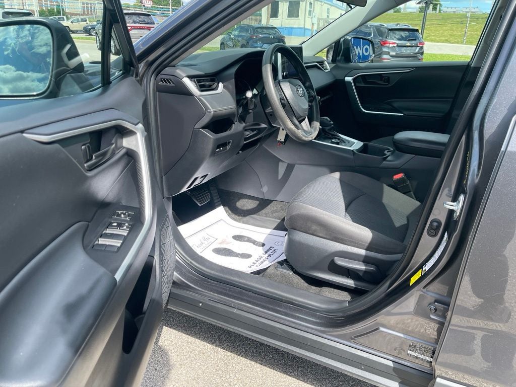 2023 Toyota RAV4 Hybrid LE