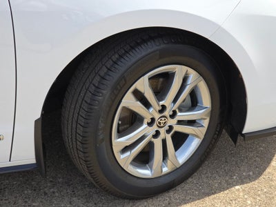 2021 Toyota Sienna XSE 7 Passenger