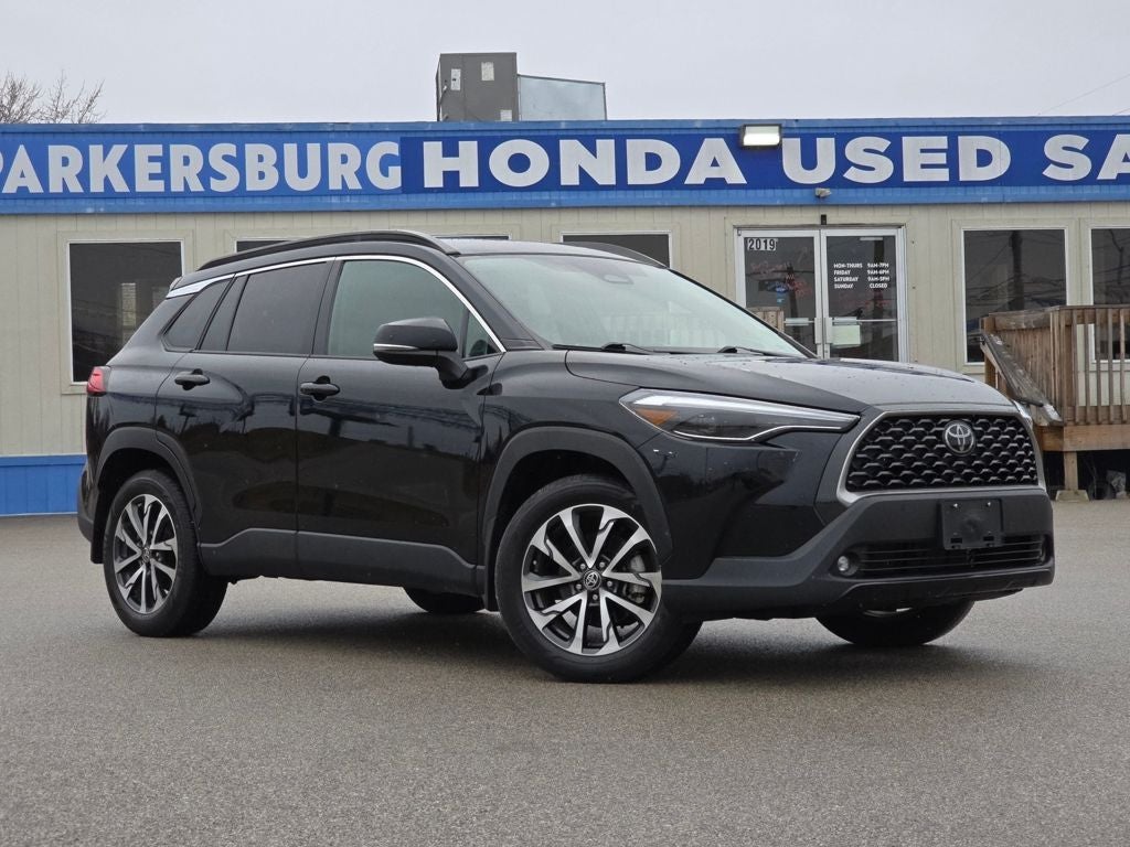 2023 Toyota Corolla Cross XLE