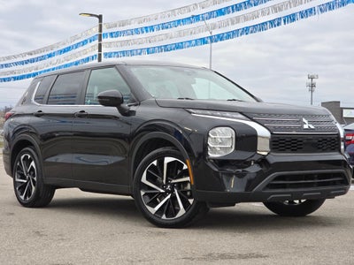 2022 Mitsubishi Outlander ES