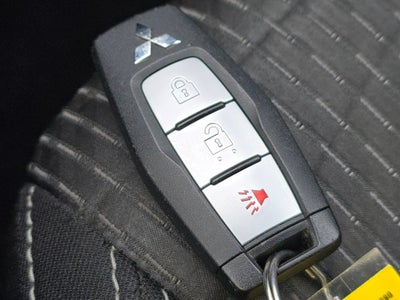 2022 Mitsubishi Outlander ES