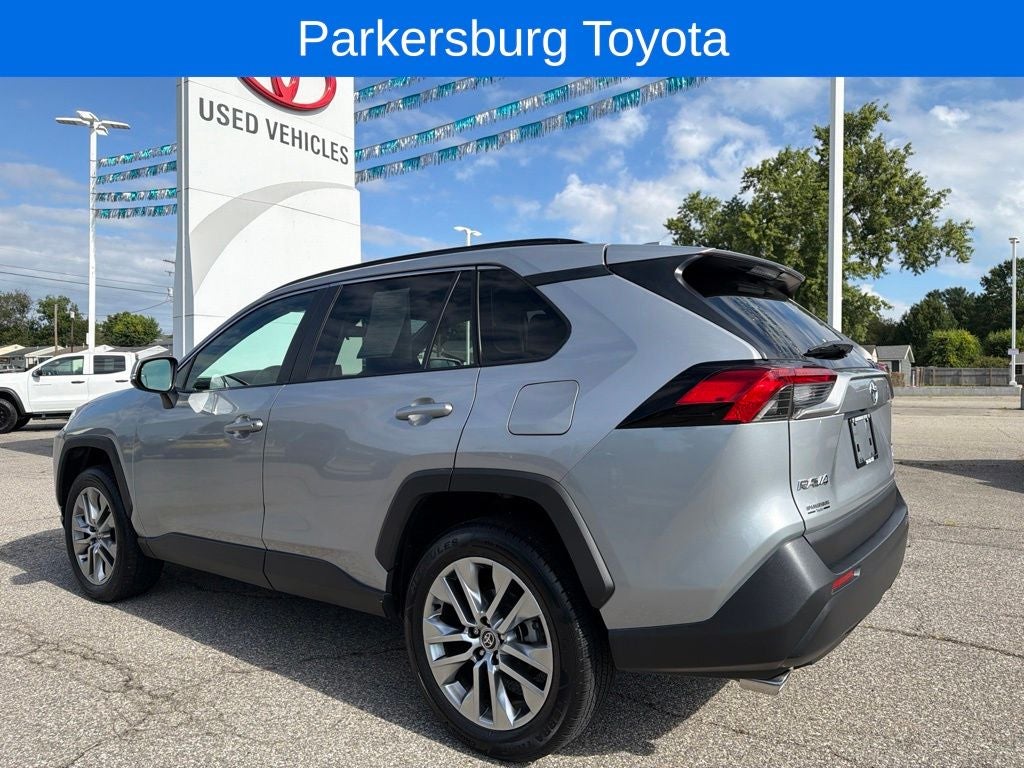 2022 Toyota RAV4 XLE Premium
