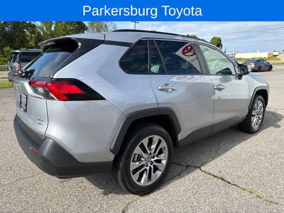 2022 Toyota RAV4 XLE Premium