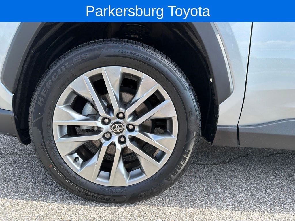 2022 Toyota RAV4 XLE Premium