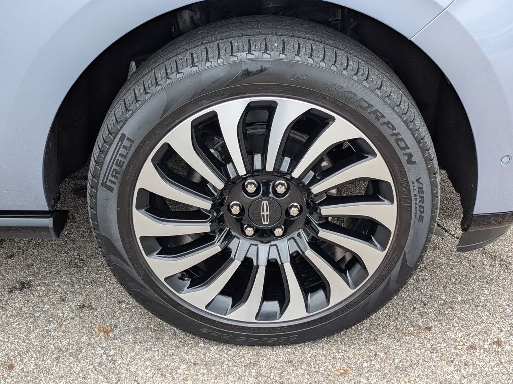 2024 Lincoln Navigator Black Label