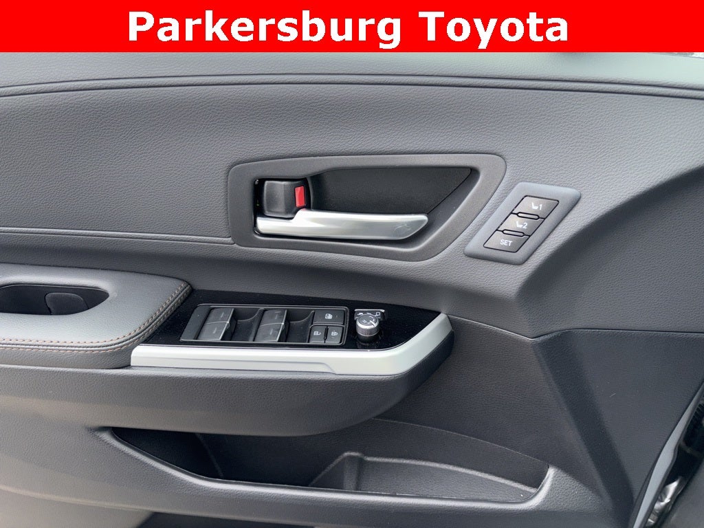 2026 Toyota Sienna Platinum 7 Passenger