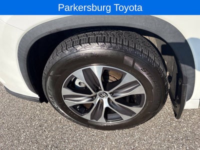 2023 Toyota Highlander Hybrid XLE