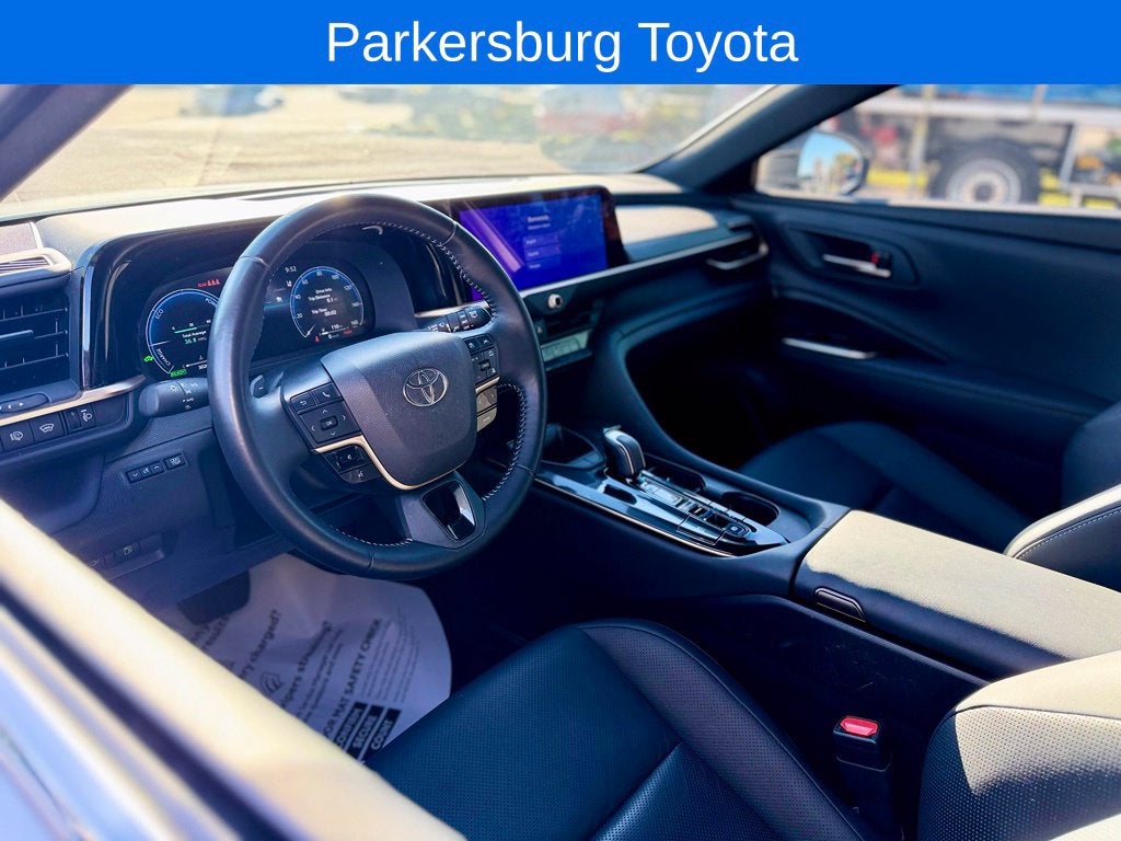 2025 Toyota Crown Signia XLE
