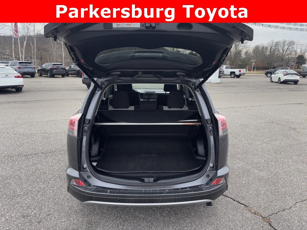 2017 Toyota RAV4 Hybrid XLE