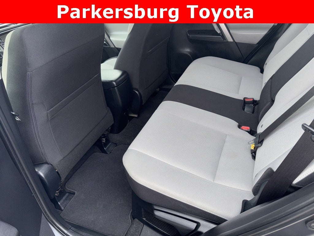 2017 Toyota RAV4 Hybrid XLE