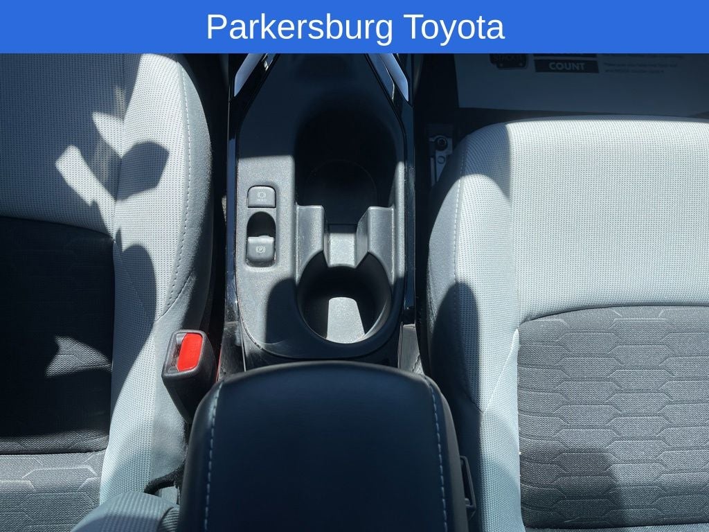 2025 Toyota Corolla Hatchback SE