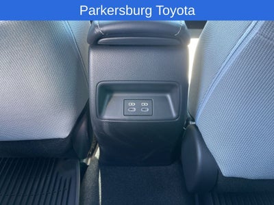 2025 Toyota Corolla Hatchback SE