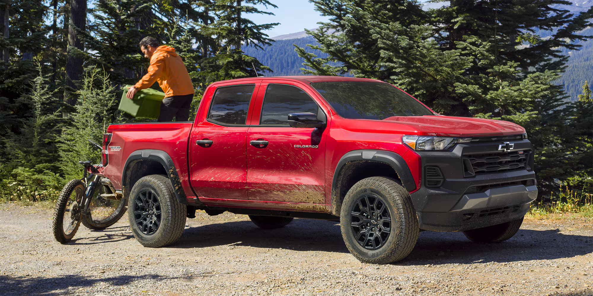 2025 Chevrolet Colorado parked nearby Devola